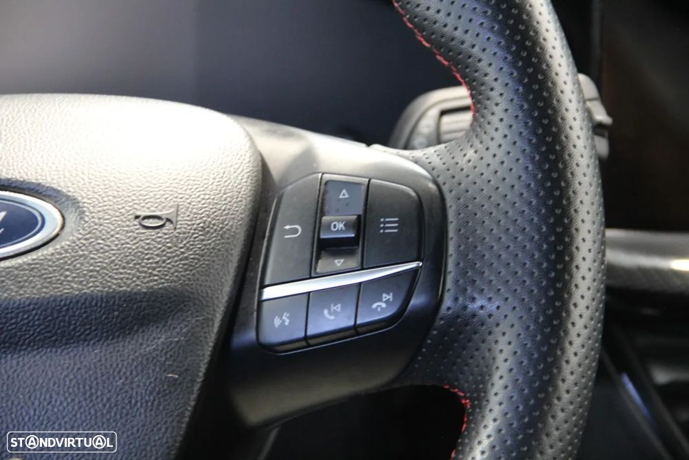 Ford Focus 1.0 EcoBoost MHEV ST-Line - 11