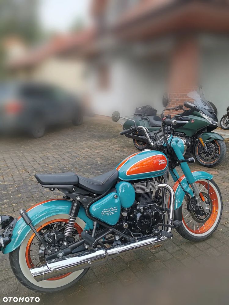 Royal Enfield Classic - 2