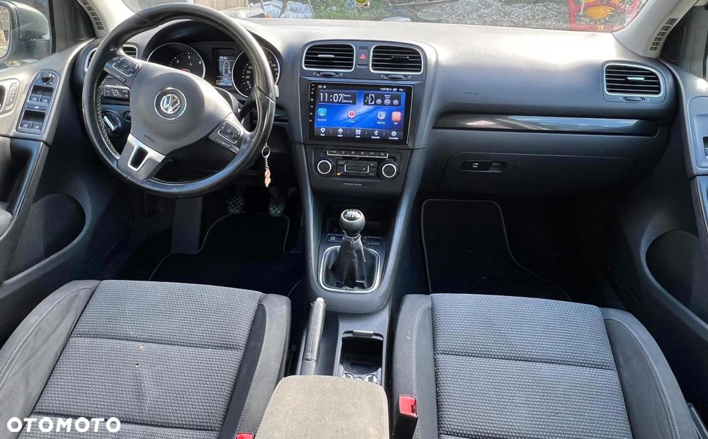 Volkswagen Golf 1.6 TDI DPF Highline - 11