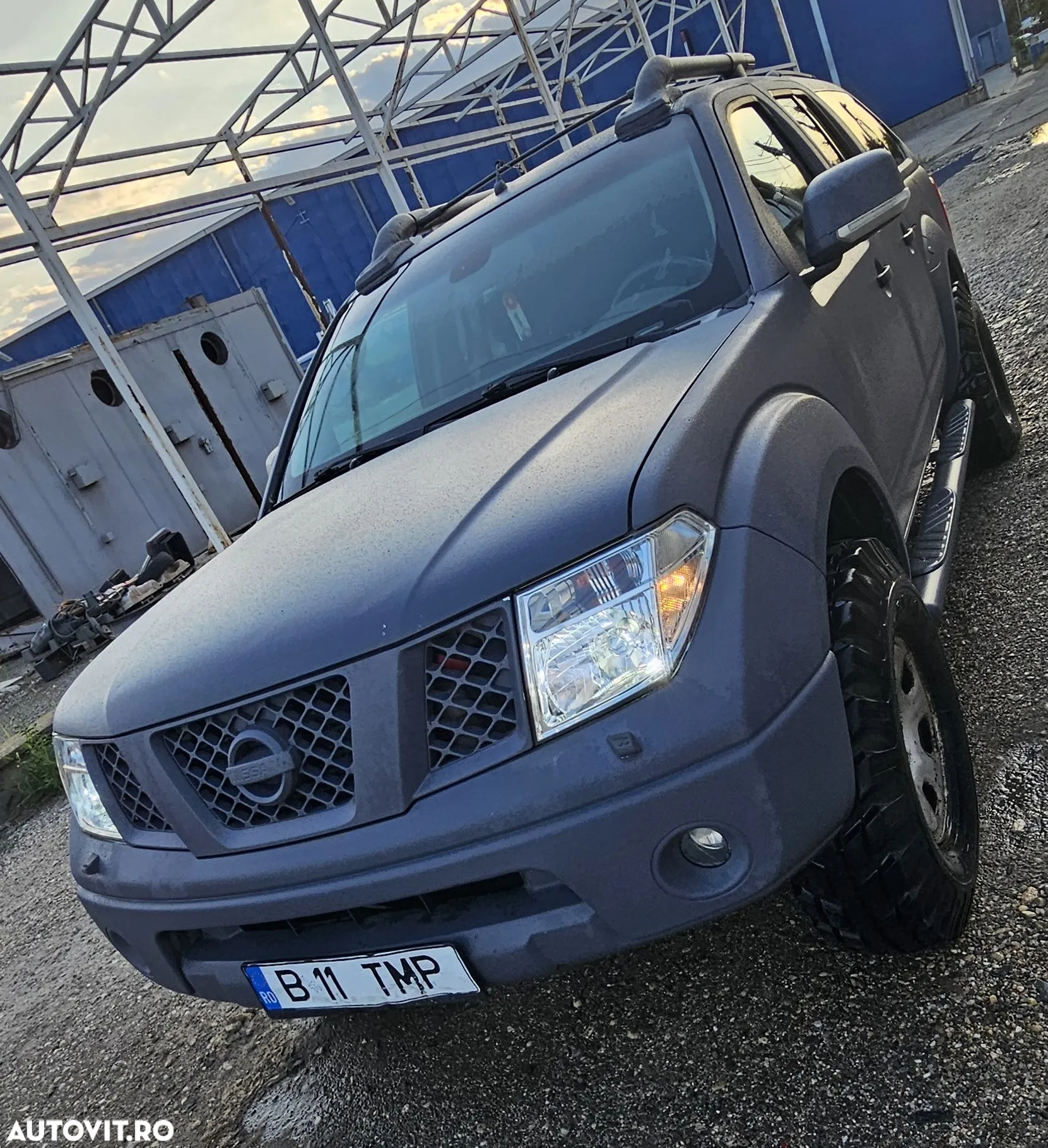 Nissan Navara 2.5 dCi DPF 4X4 Double Cab LE - 9