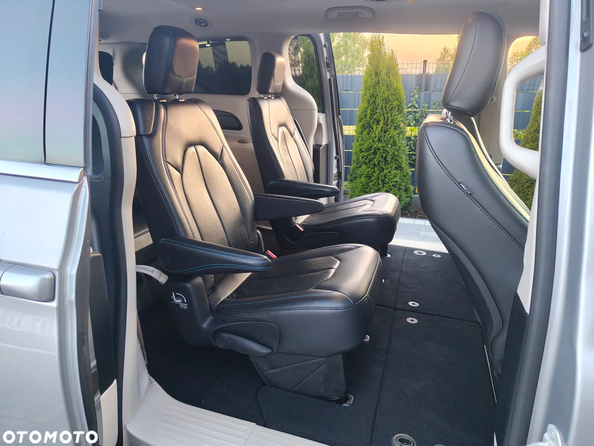Chrysler Pacifica - 21
