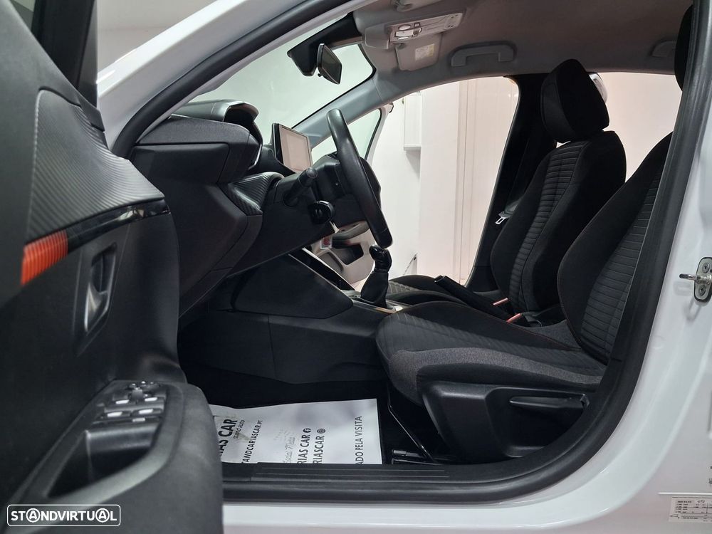 Peugeot 208 1.2 PureTech Active - 11