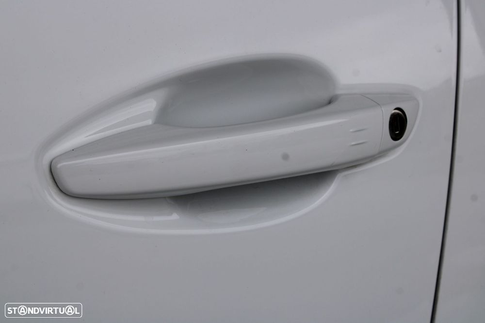 Peugeot 3008 1.5 BlueHDi Allure EAT8 - 29