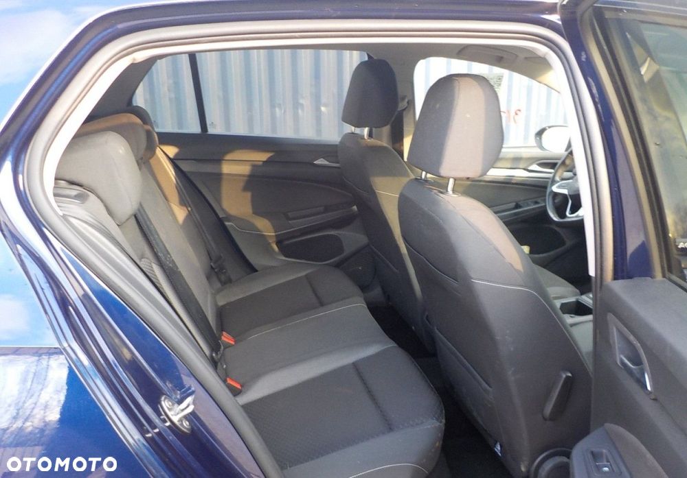 Volkswagen Golf - 24