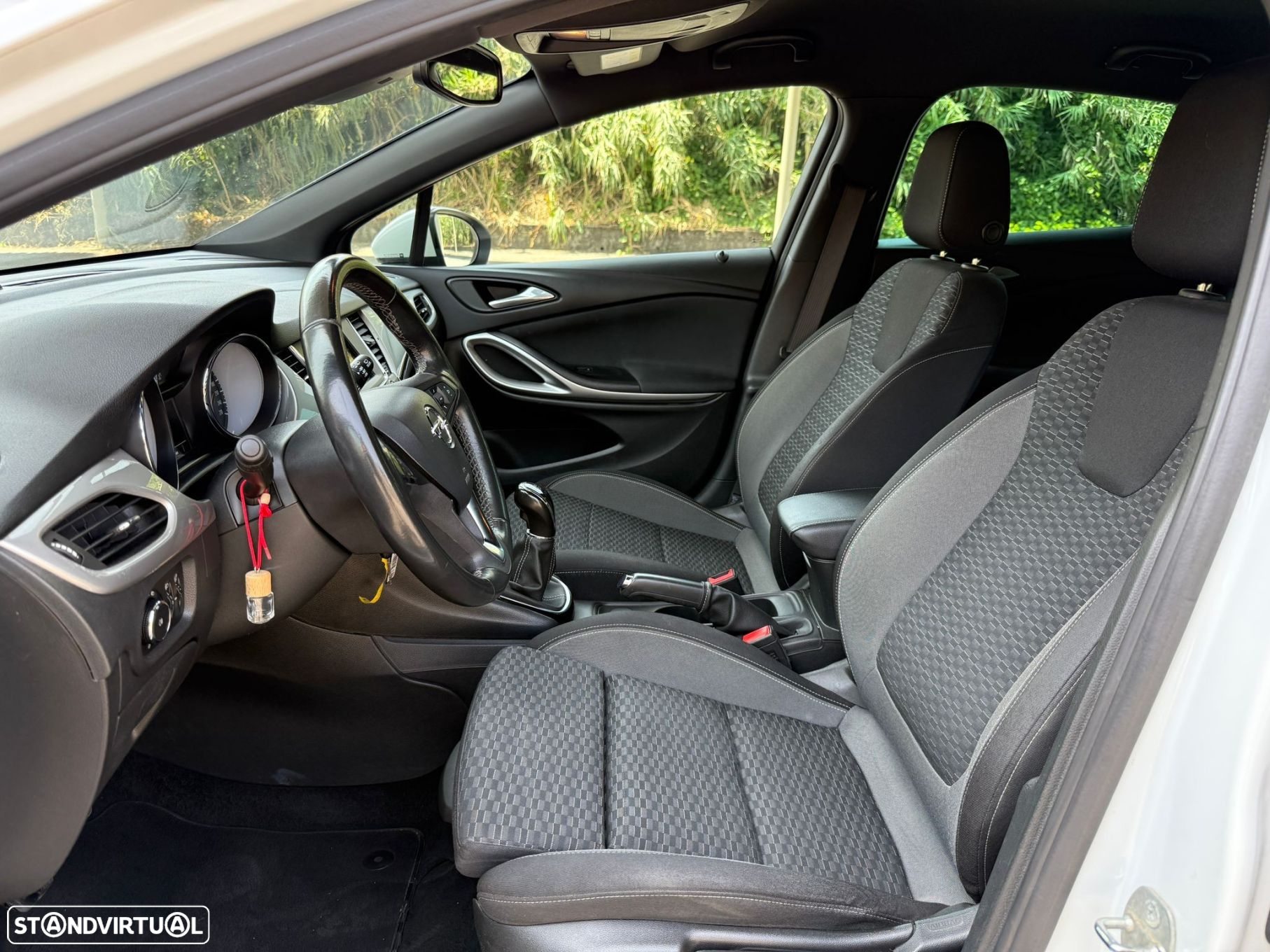 Opel Astra 1.5 D Business Edition S/S - 8