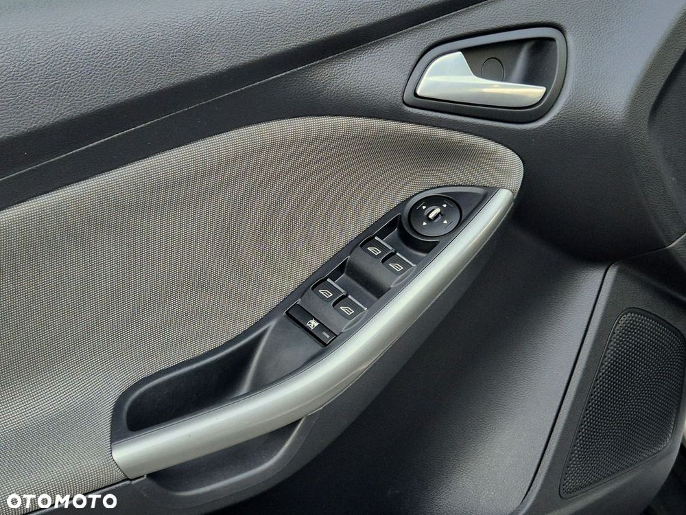 Ford Focus 1.6 Titanium - 17
