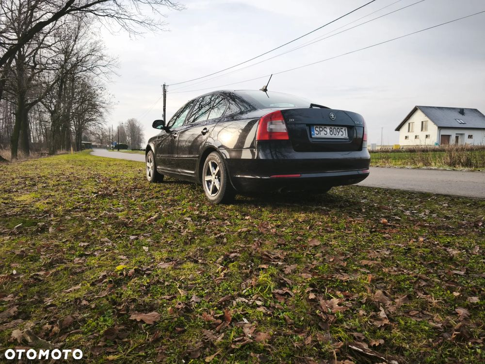 Skoda Octavia 2.0 TDI DPF Elegance DSG - 10