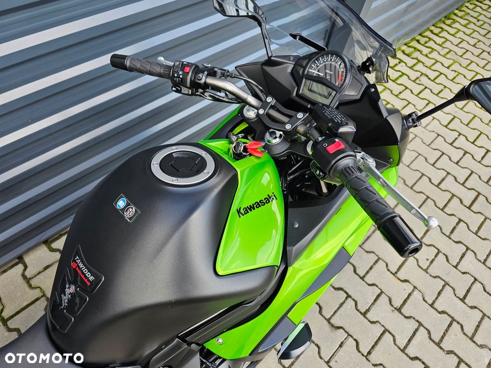 Kawasaki ER - 13