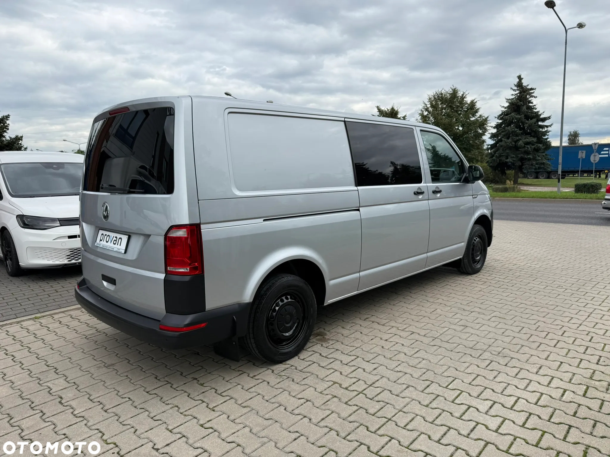 Volkswagen TRANSPORTER 2,0 TDI 102KM L2 DŁUGI NAWIGACJA / KLIMATYZACJA - 17