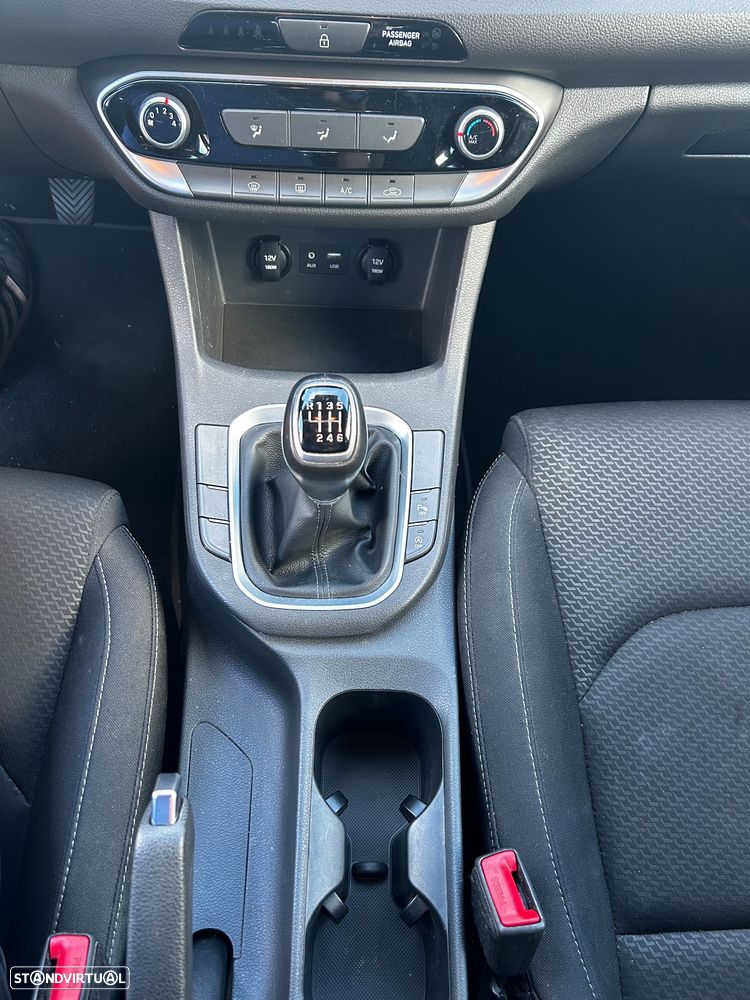 Hyundai i30 CW - 8