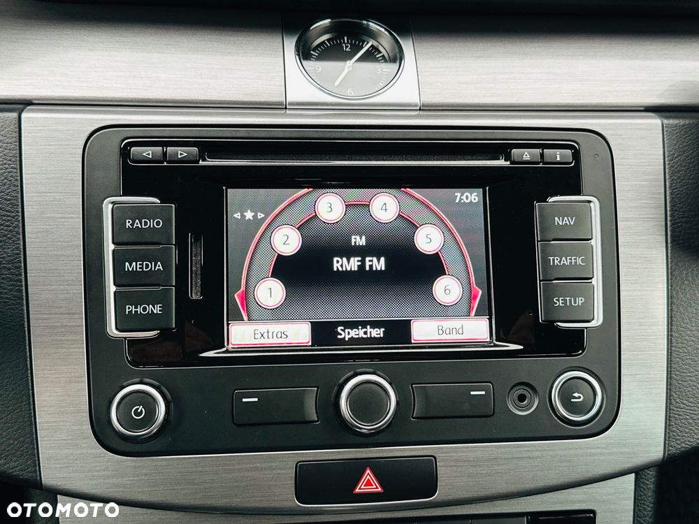 Volkswagen Passat 2.0 TDI DSG Highline - 34