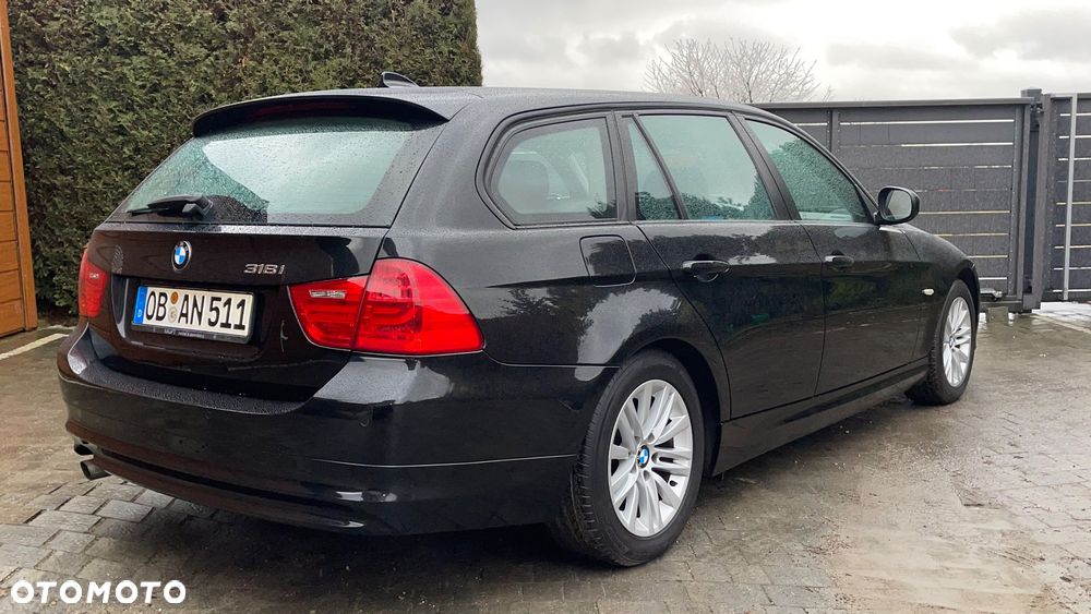 BMW Seria 3 318i Edition Exclusive - 25