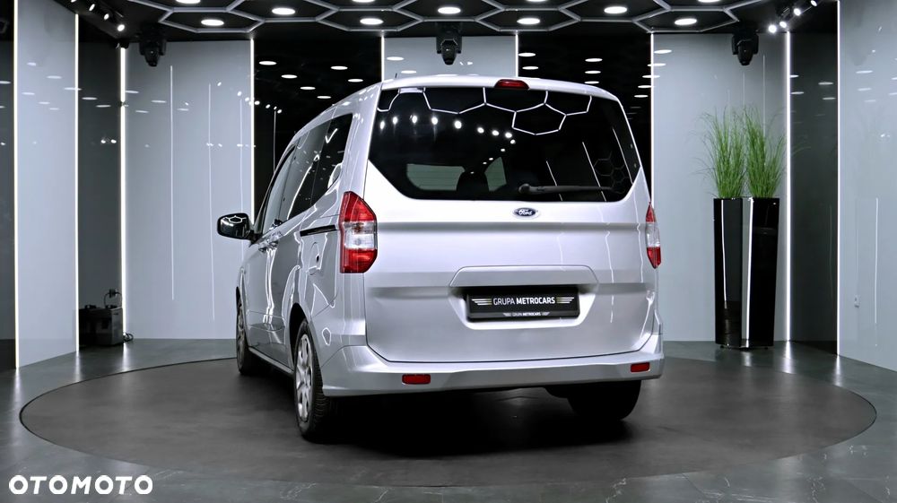 Ford Tourneo Courier - 6