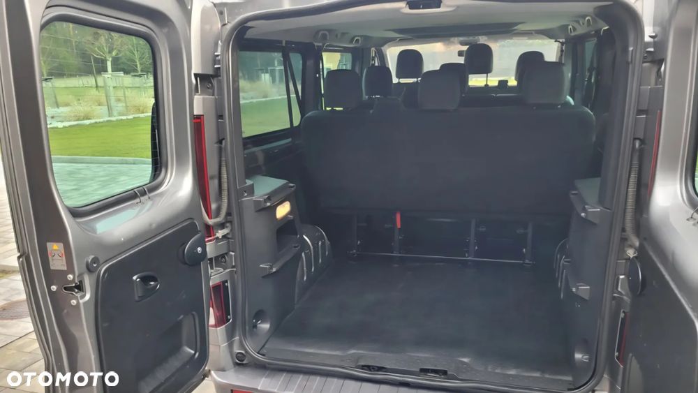 Opel Vivaro - 8
