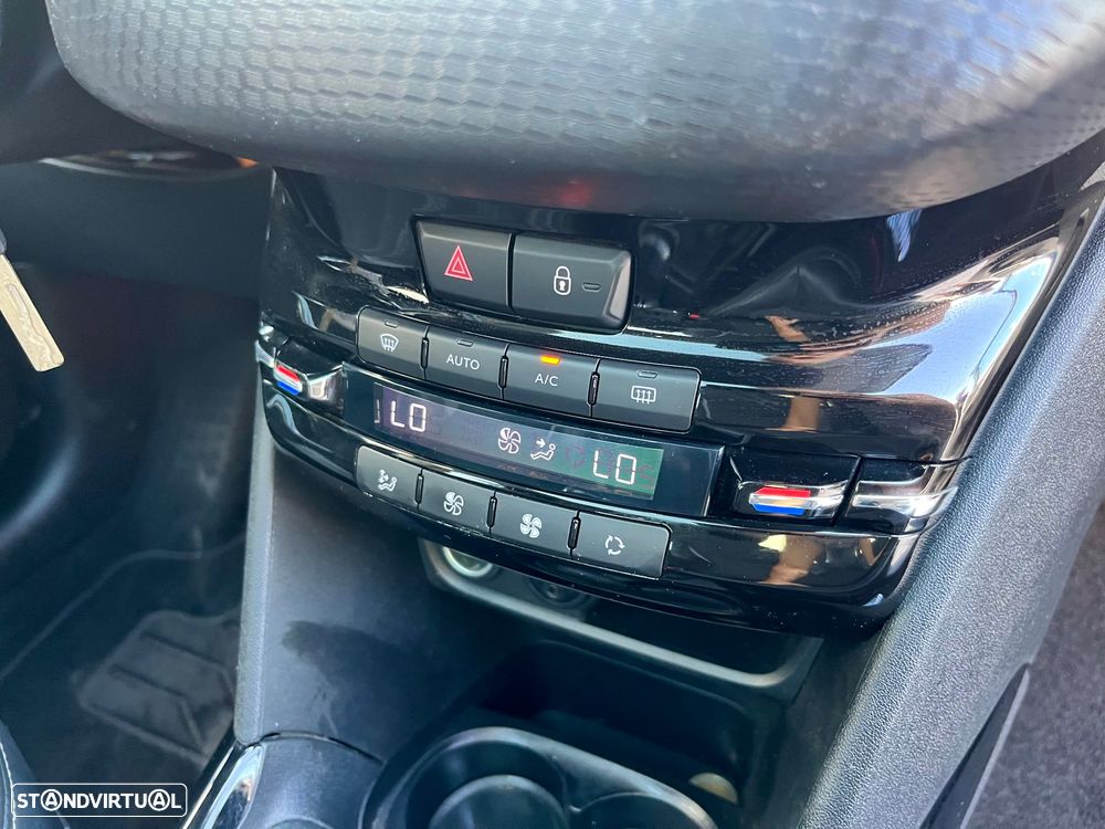 Peugeot 2008 PureTech 110 Stop&Start Business-Line - 26