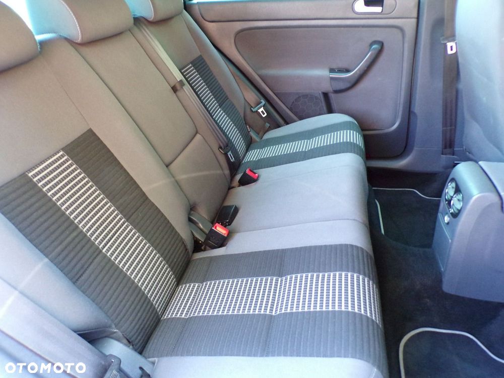 Volkswagen Golf Plus 1.6 Automatik United - 28