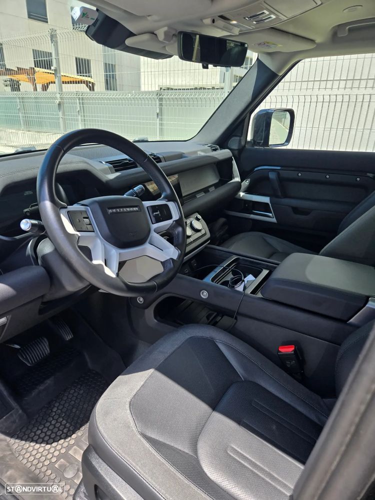 Land Rover Defender 110 D240 SE - 6