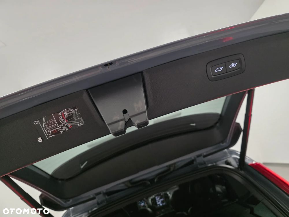 Volvo XC 90 D5 AWD R-Design - 40