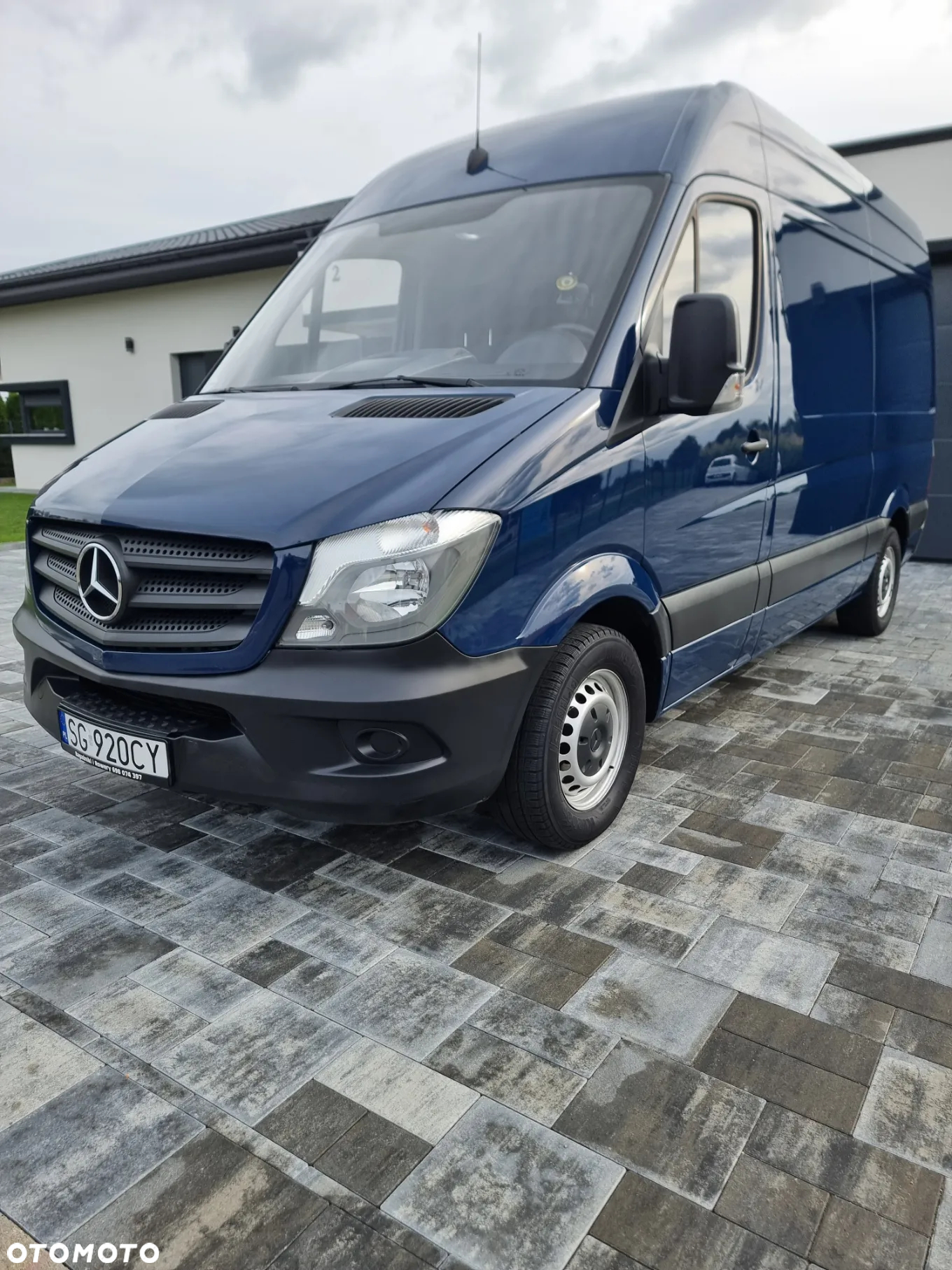 Mercedes-Benz Sprinter - 11
