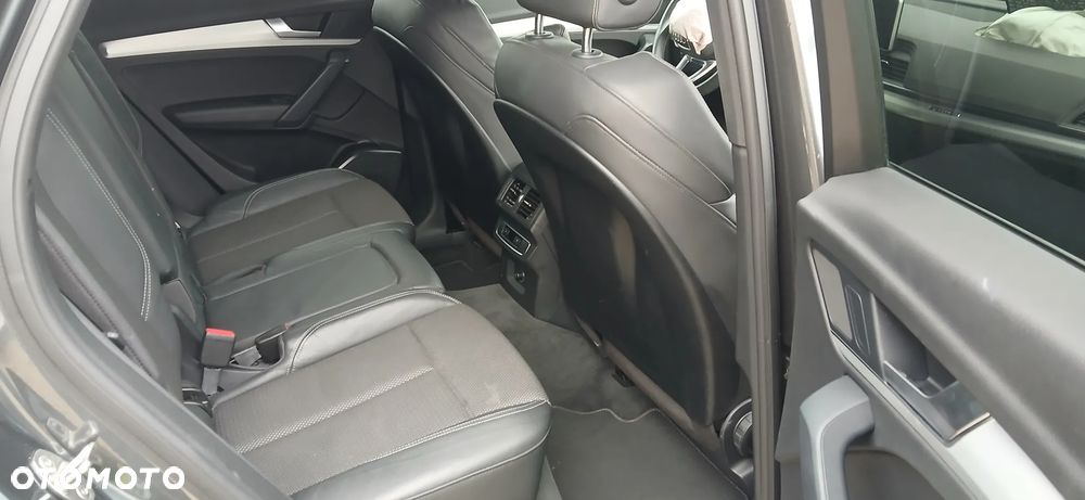 Audi Q5 50 TFSIe quattro S tronic S line business - 11