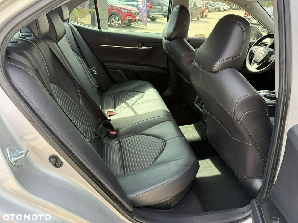 Toyota Camry - 9