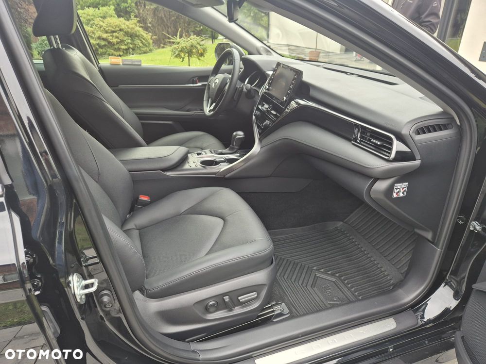 Toyota Camry 2.5 Hybrid Executive CVT - 20