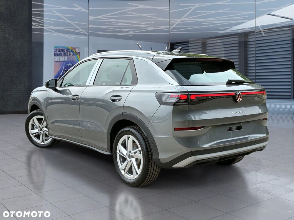 Volkswagen T-Roc - 11