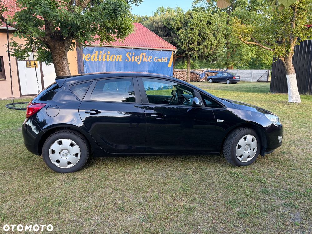 Opel Astra 1.4 Turbo Edition - 2