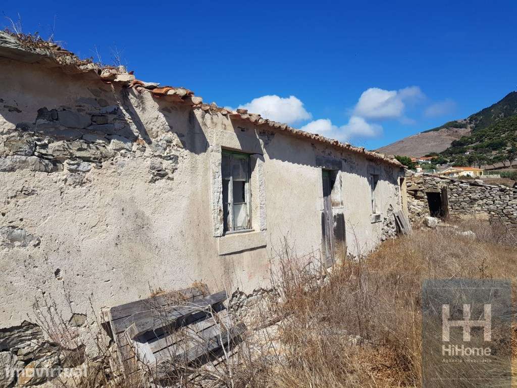Terreno com ruína no Sitio da Camacha, na Ilha do Porto Santo - Grande imagem: 4/27