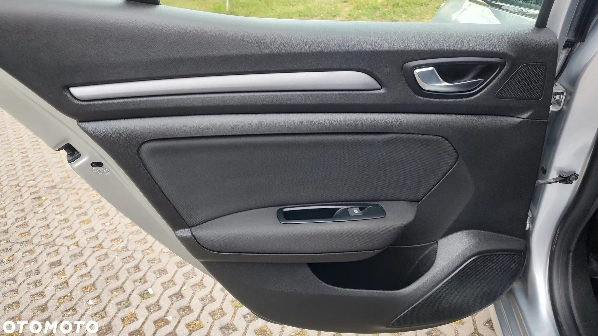 Renault Megane 1.3 TCe FAP Zen - 29