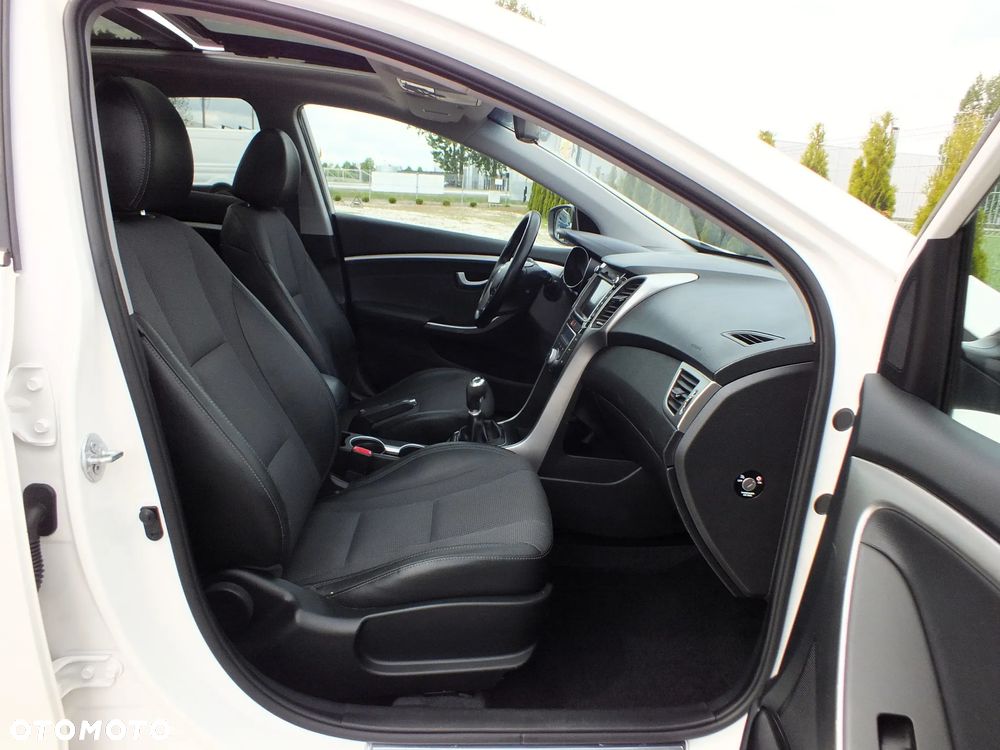 Hyundai i30 blue 1.6 GDI Passion - 7