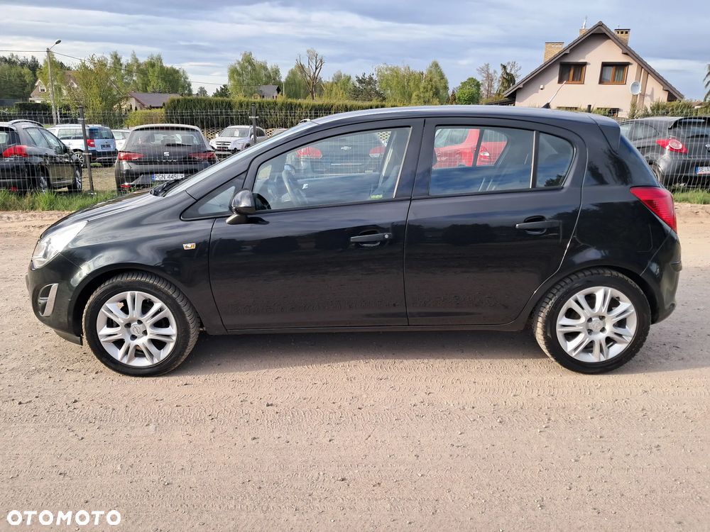 Opel Corsa 1.2 16V Cosmo - 4