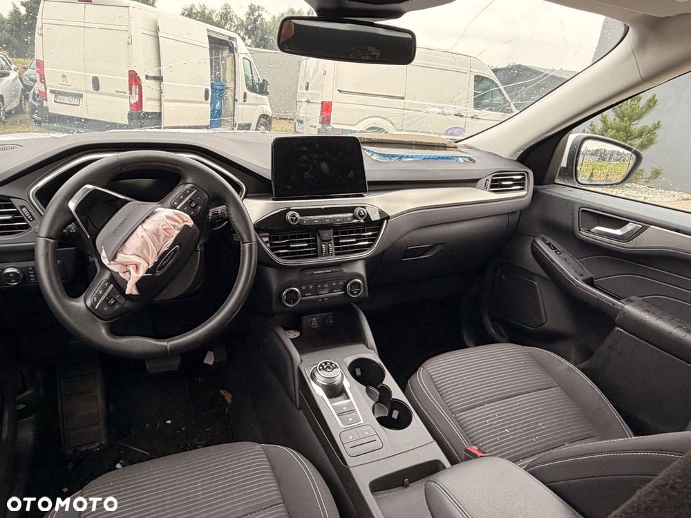 Ford Kuga 2.5 Duratec FHEV TITANIUM - 26