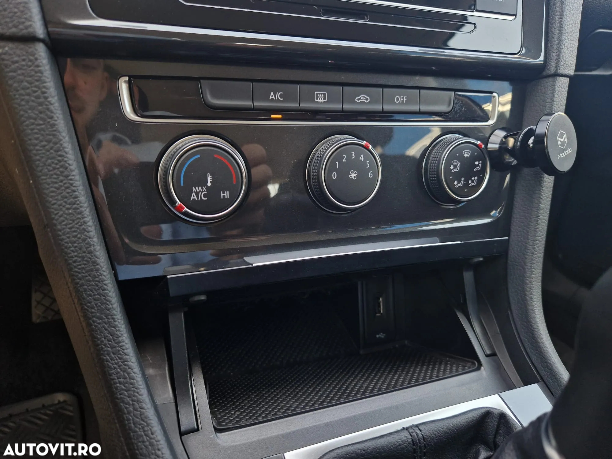 Volkswagen Golf 1.6 TDI Trendline - 16