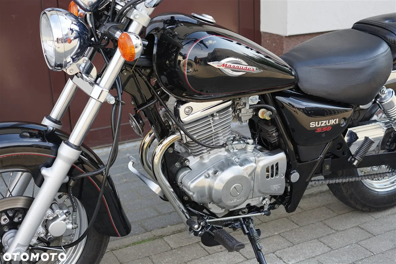 Suzuki GZ - 28