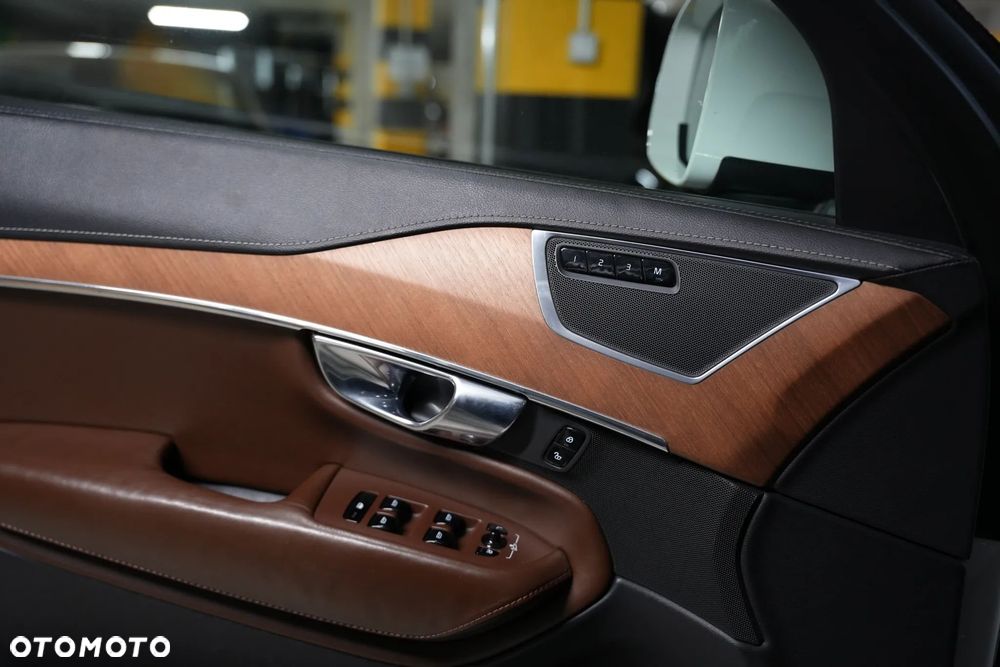 Volvo XC 90 T5 AWD Inscription - 16