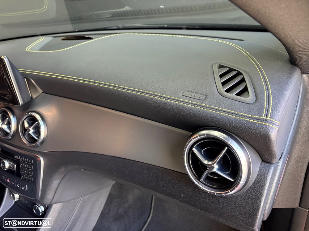 Mercedes-Benz CLA 220 CDI 7G-DCT AMG Line - 38