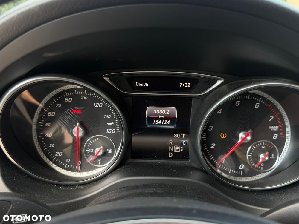 Mercedes-Benz GLA 250 4Matic 8G-DCT AMG Line - 18