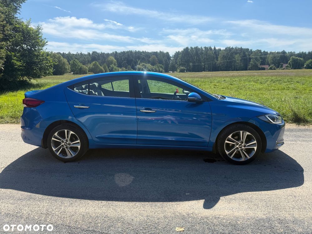 Hyundai Elantra - 5