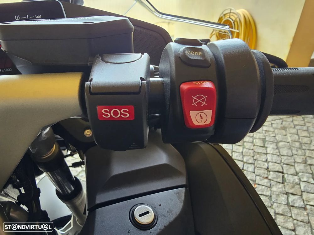 BMW R 1250 RT RT Triple Black - 16