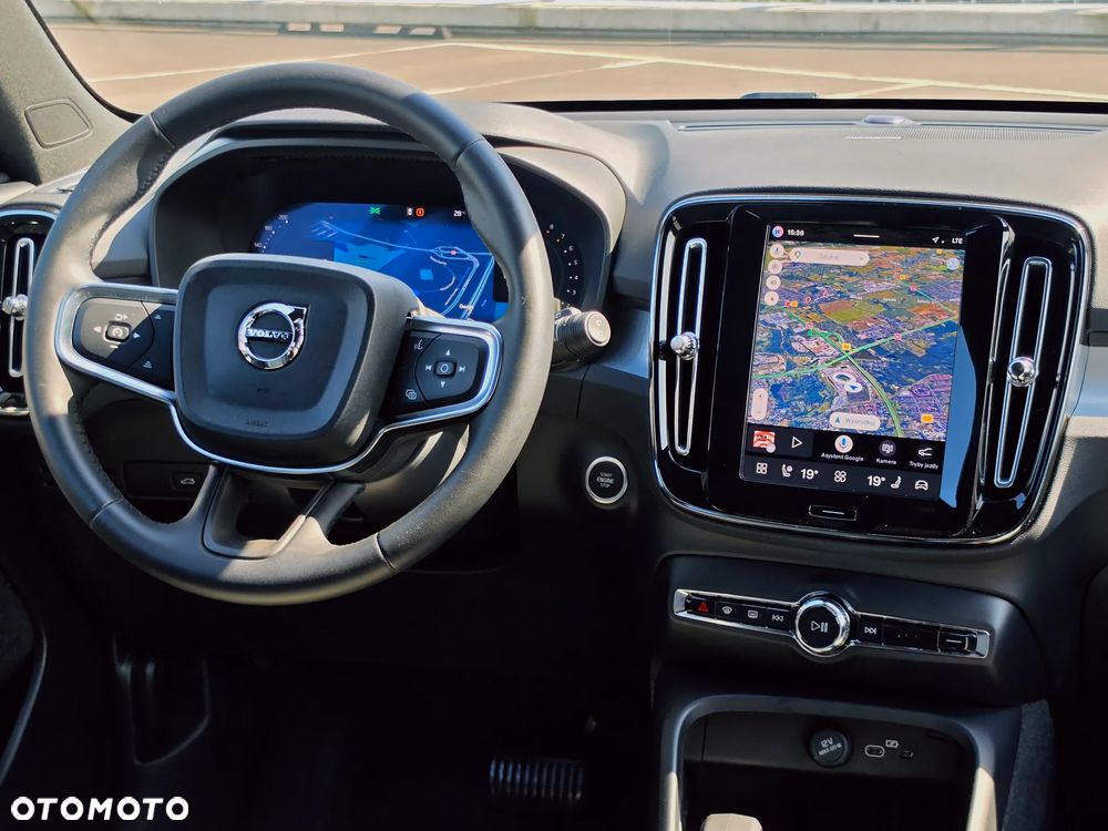 Volvo XC 40 B3 Plus Bright - 25