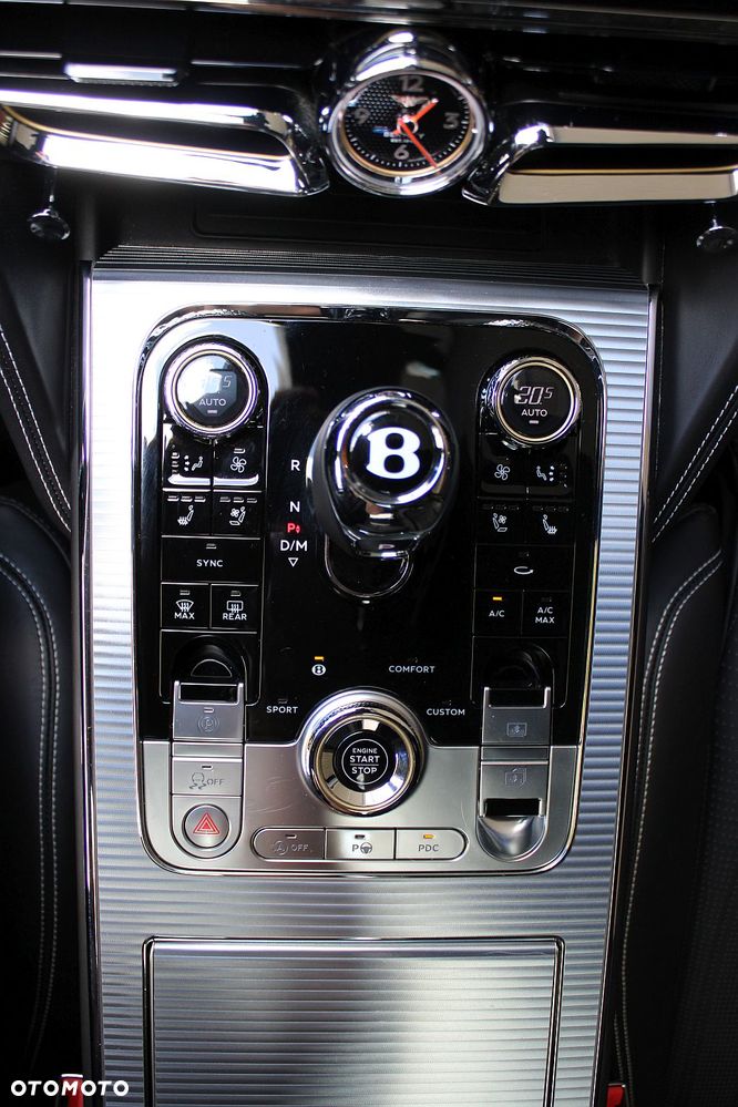 Bentley Flying Spur - 25