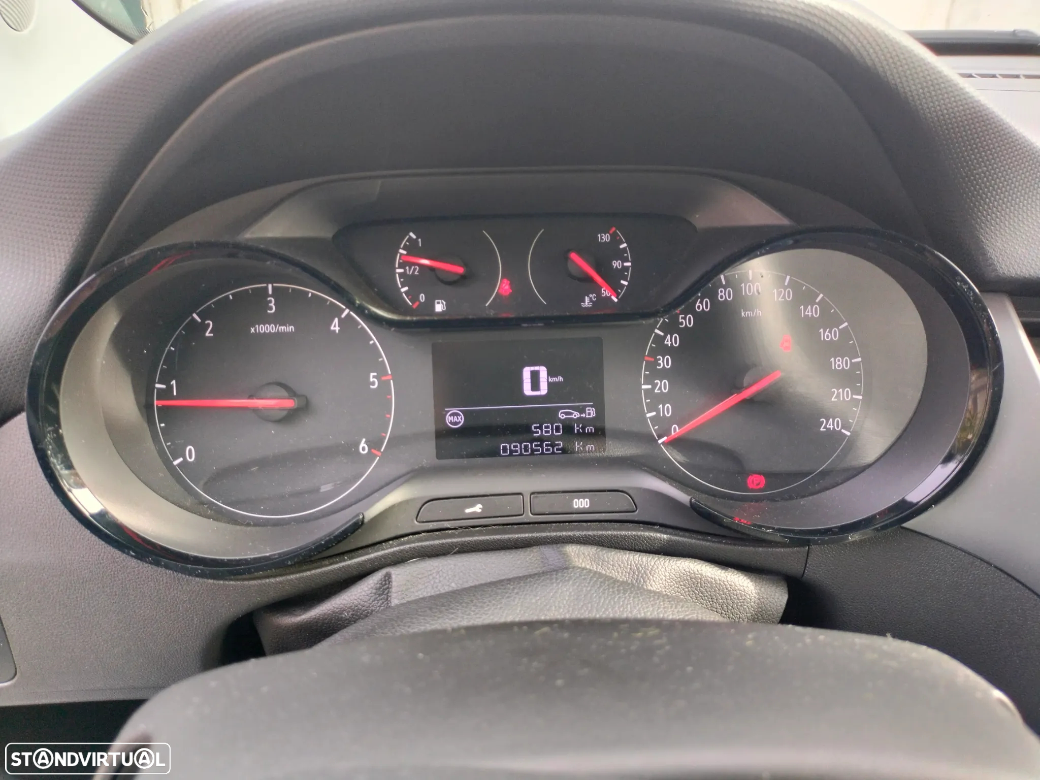 Opel Crossland X - 24
