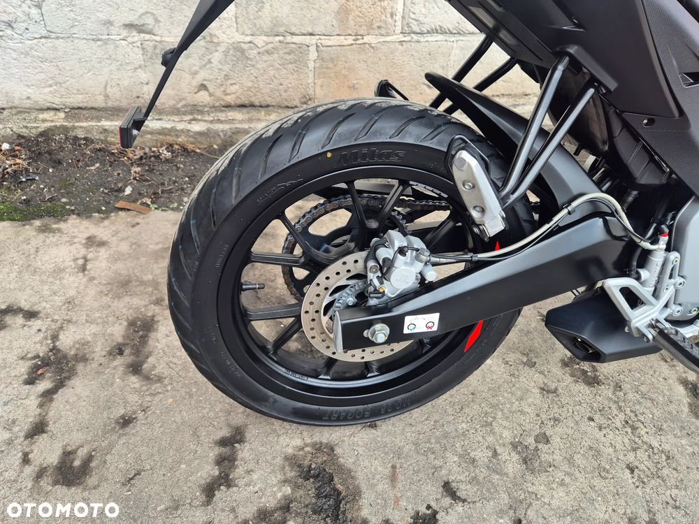 Aprilia Tuono - 5