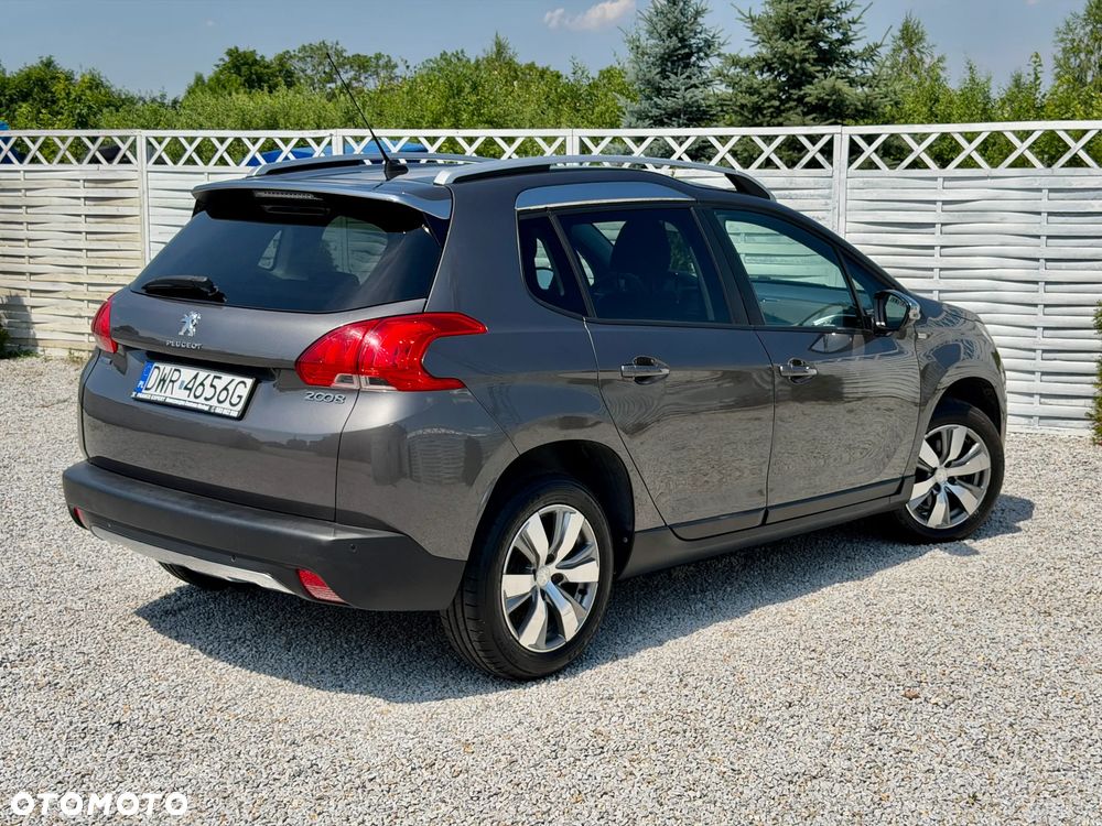 Peugeot 2008 1.2 Pure Tech Style S&S - 2