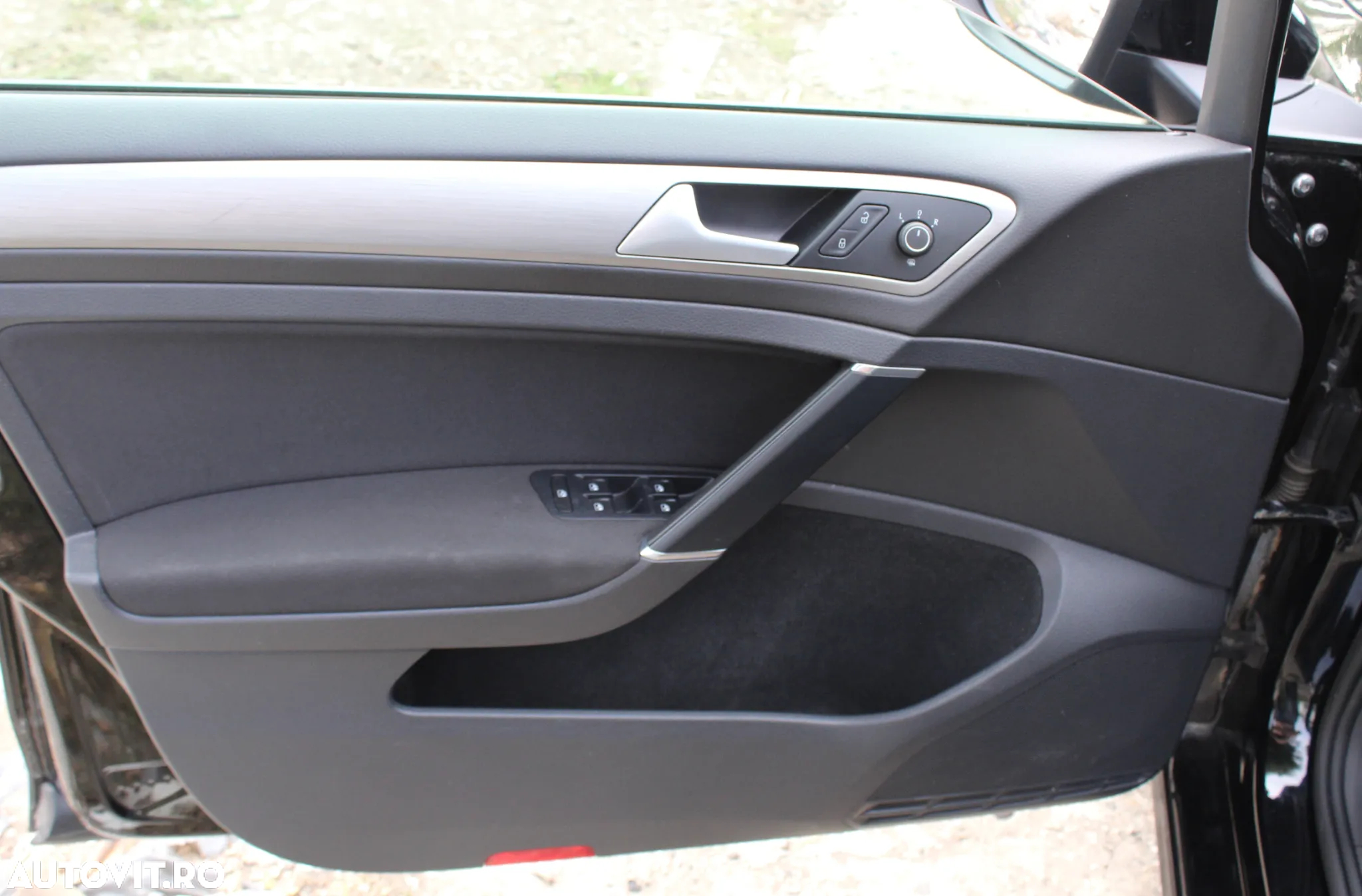 Volkswagen Golf 1.6 TDI DPF BMT Comfortline - 11