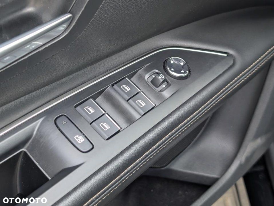 Peugeot 5008 - 9