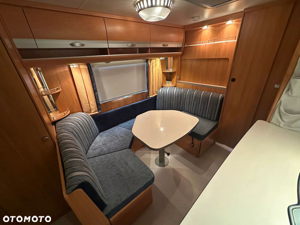 Wilk 550 S4 z przedsionkiem i napędem. ŁÓŻKA PIĘTROWE - 6 os. - 16