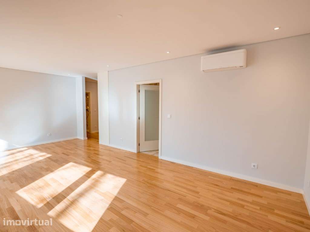 Apartamento T3 Remodelado na Foz - Grande imagem: 4/37