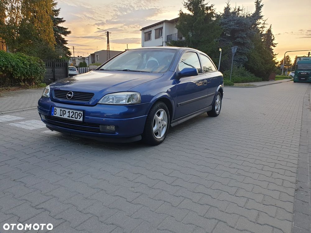 Opel Astra - 2